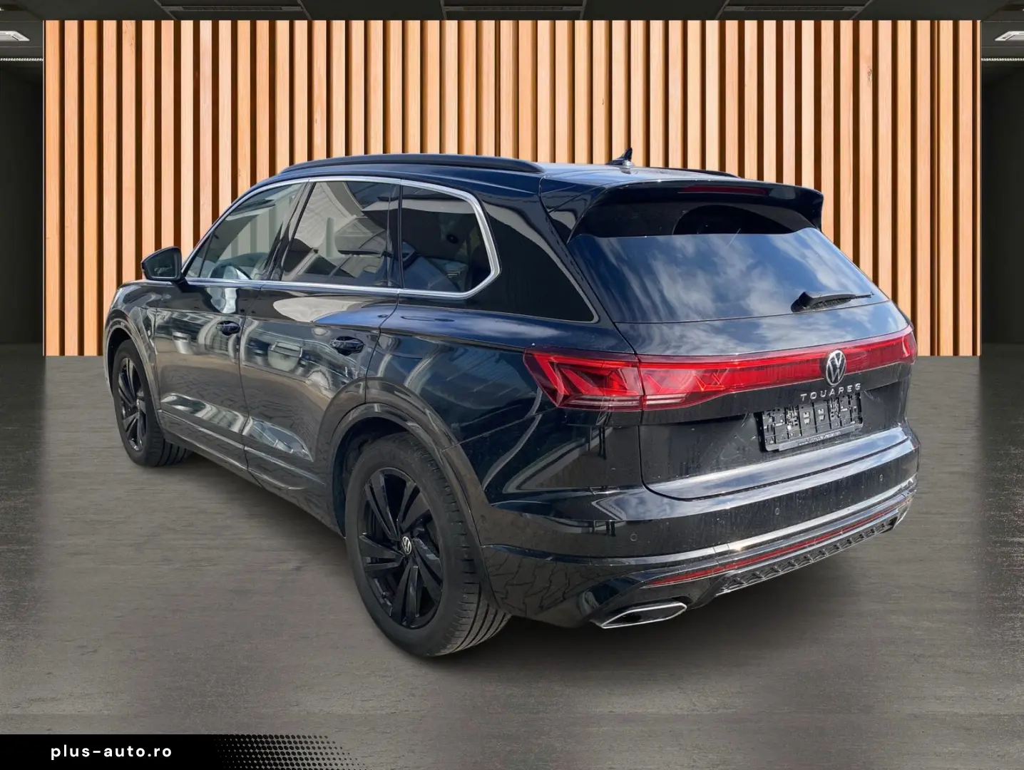 VW Touareg 3.0 TDI 4Motion R-Line Stdhzg AHK Pano