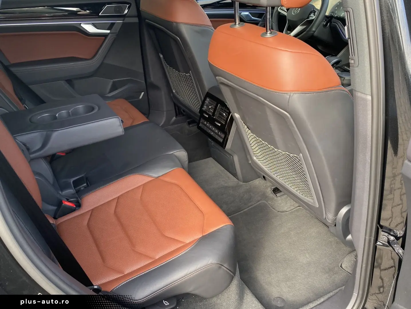 VW Touareg 3.0 TDI 4Motion R-Line Stdhzg AHK Pano