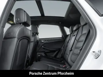 PORSCHE Macan GTS Surround-View BOSE Luftfederung LED