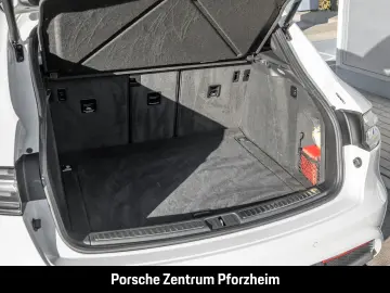 PORSCHE Macan GTS Surround-View BOSE Luftfederung LED