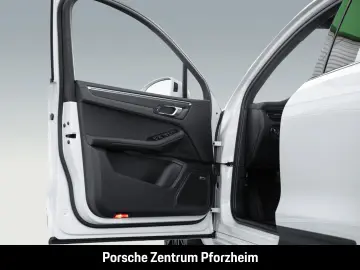 PORSCHE Macan GTS Surround-View BOSE Luftfederung LED