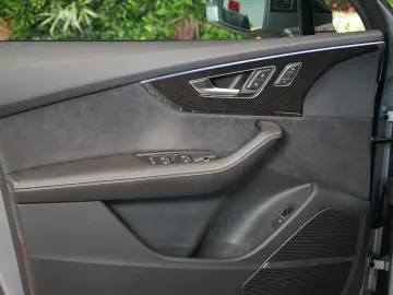 AUDI SQ7 4.0 TFSI TOW HUD PANO 360 B&O