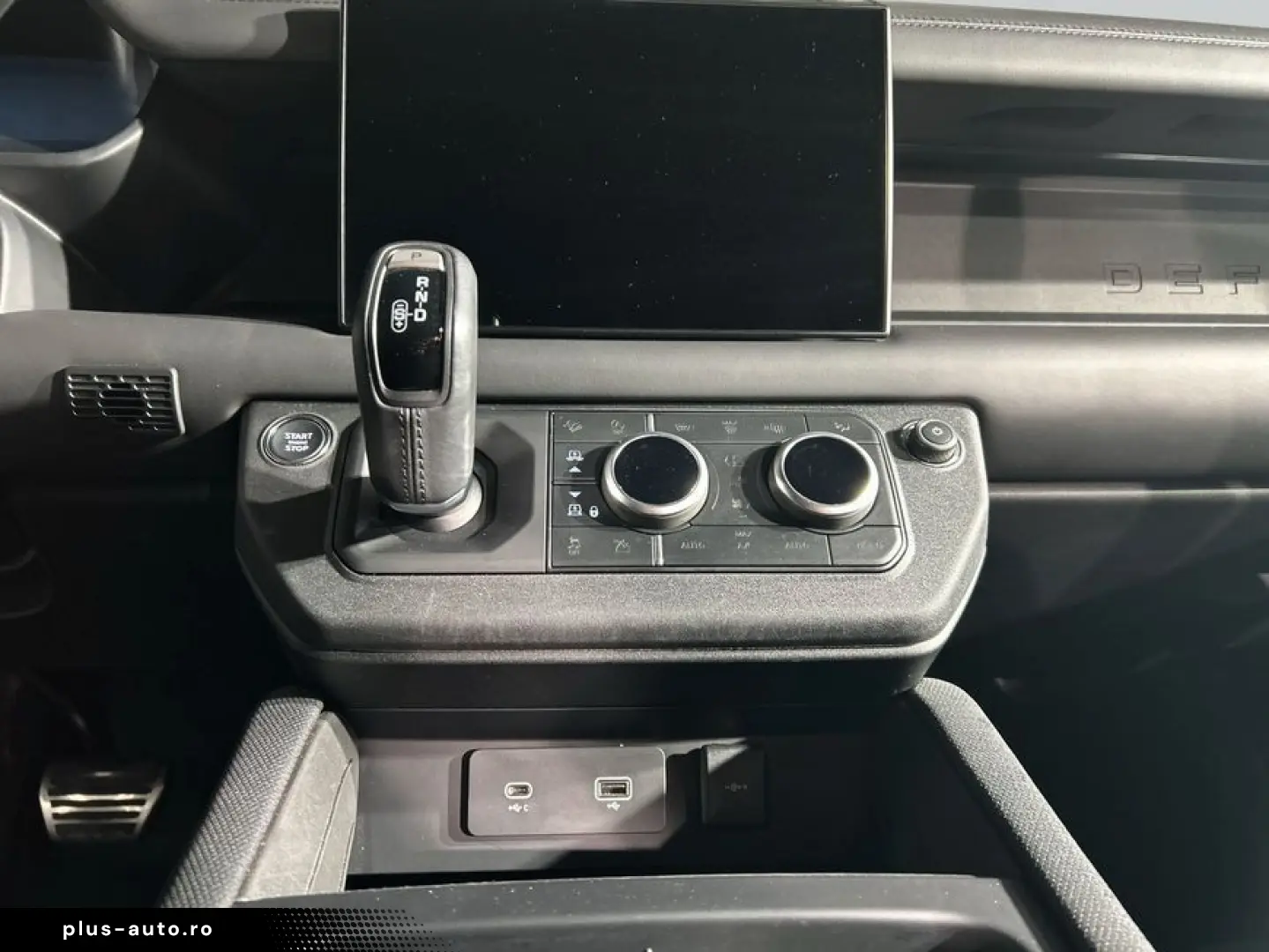 LAND ROVER Defender 110 P525 V8