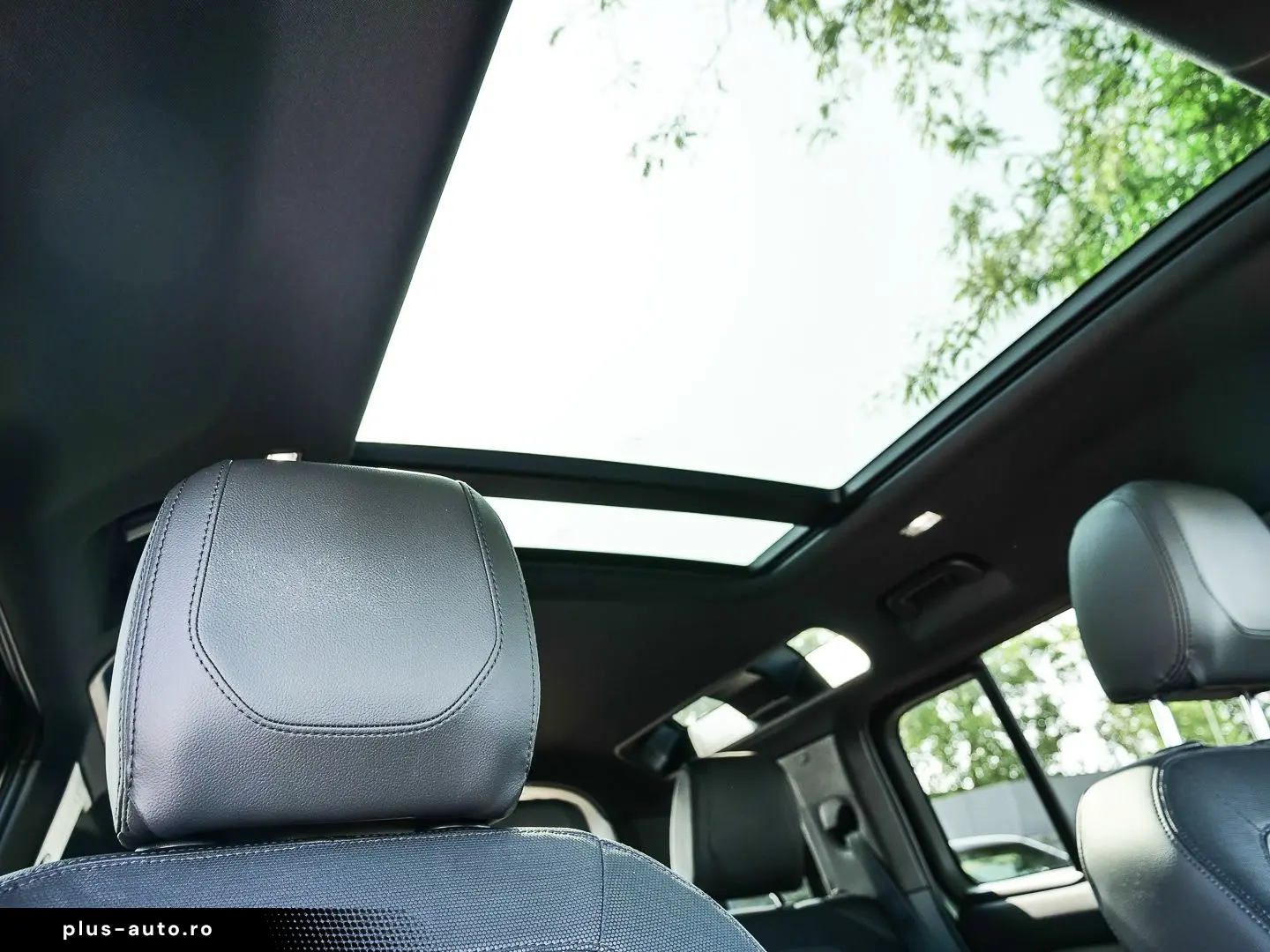 LAND ROVER Defender 110 X-Dynamic SE D300 Allrad Luftfederu