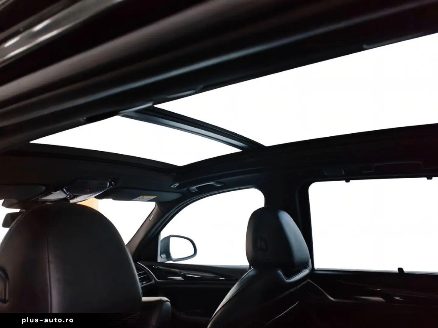 BMW X3 xDrive 30e PANO M-Dachhimm. Sonnenrollo