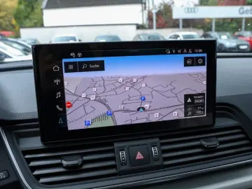 AUDI Q5 Sportback 40 TFSI quattro Advanced AHK Pano K