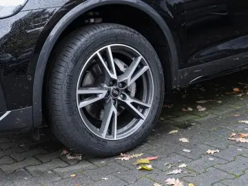 AUDI Q5 Sportback 40 TFSI quattro Advanced AHK Pano K