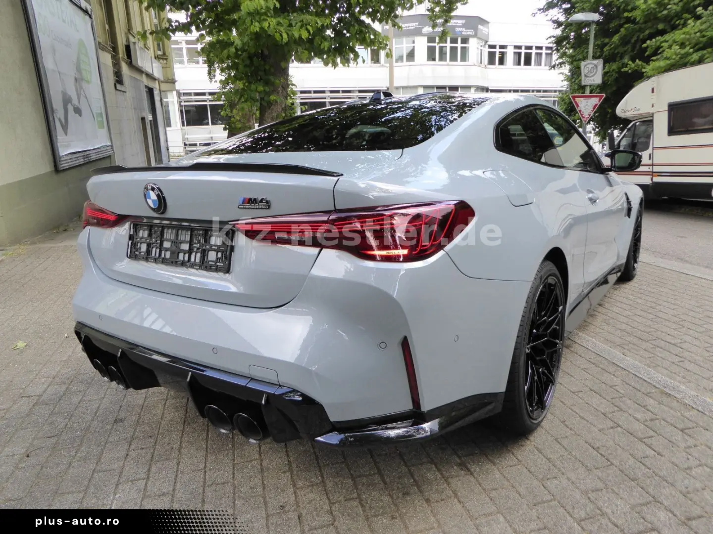 BMW M4 Comp. x Drive M Drivers ACC HUD 360  Black