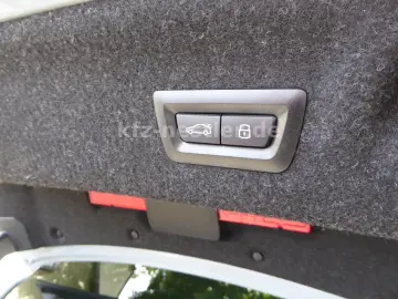 BMW M4 Comp. x Drive M Drivers ACC HUD 360  Black