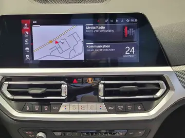 BMW M4 Competition M xDrive Cabrio Laser HUD HaKa Dr