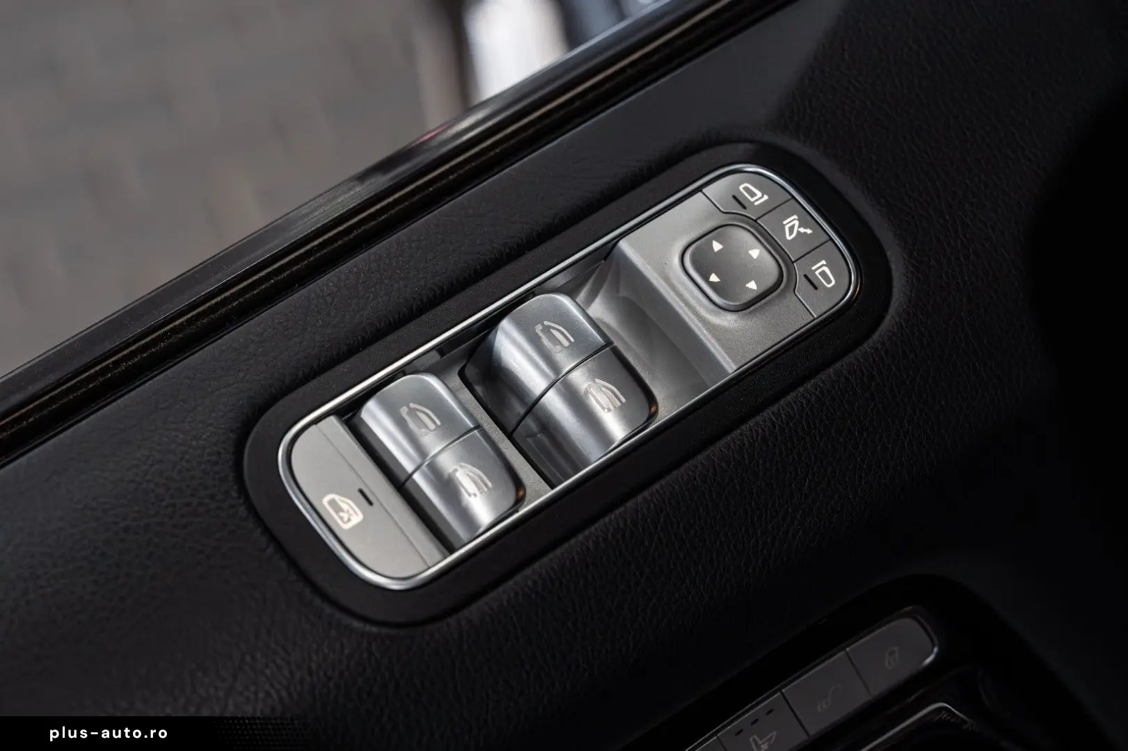 MERCEDES-BENZ G 500 SPORTABGAS BURMESTER MULTIBEAM NAPPA