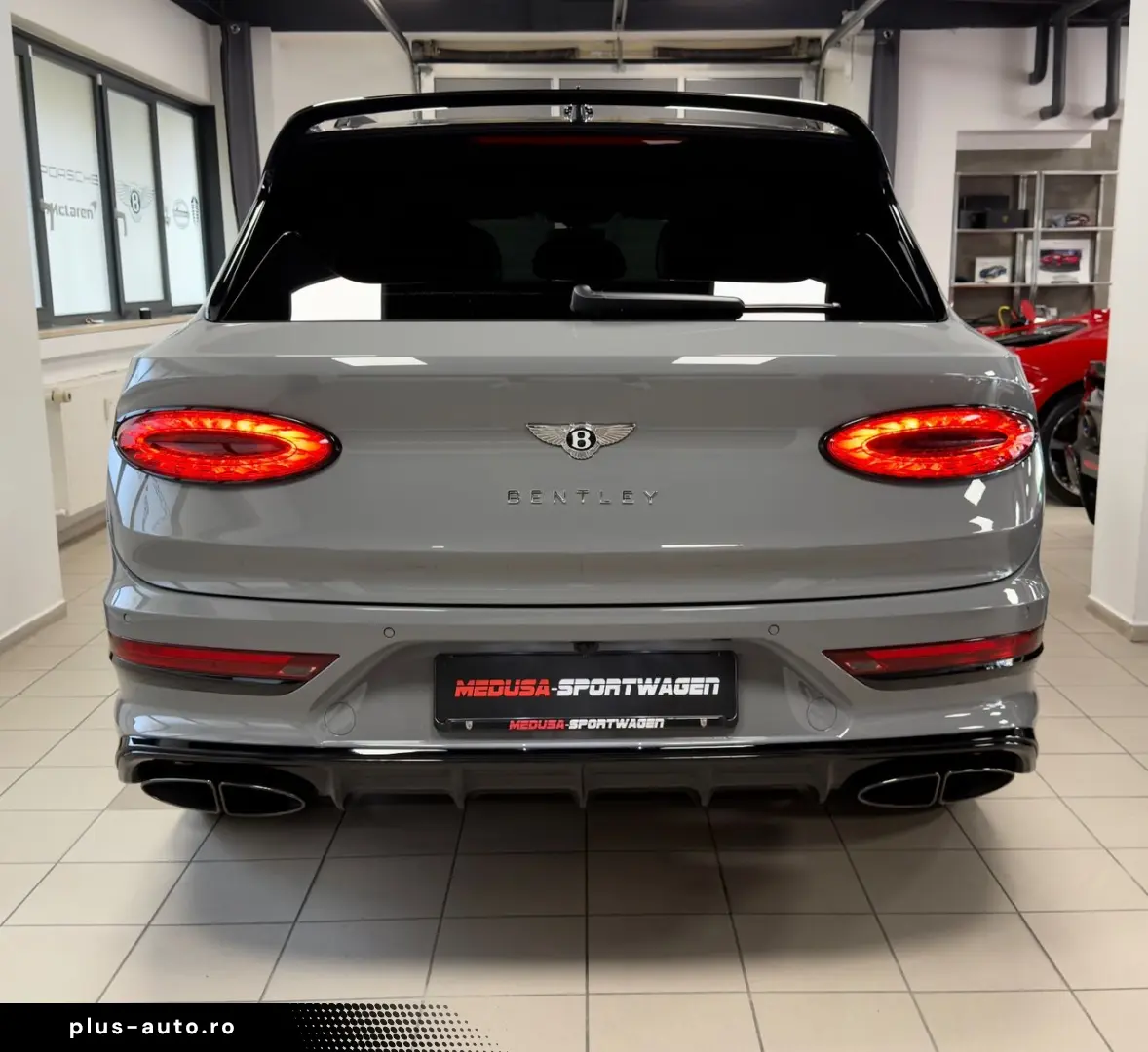BENTLEY BENTAYGA V8 S CARBON NAIM MASSAGE PANO FULL!