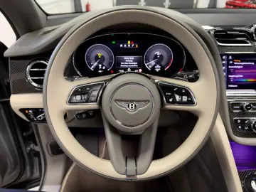 BENTLEY BENTAYGA V8 S CARBON NAIM MASSAGE PANO FULL!