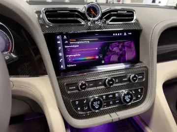 BENTLEY BENTAYGA V8 S CARBON NAIM MASSAGE PANO FULL!