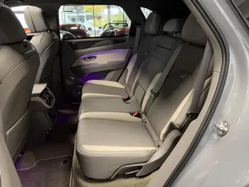 BENTLEY BENTAYGA V8 S CARBON NAIM MASSAGE PANO FULL!