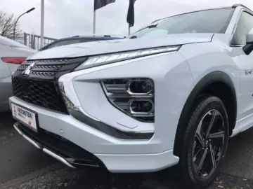 MITSUBISHI Eclipse Cross Plug-In Hybrid Top Leder Pano Head