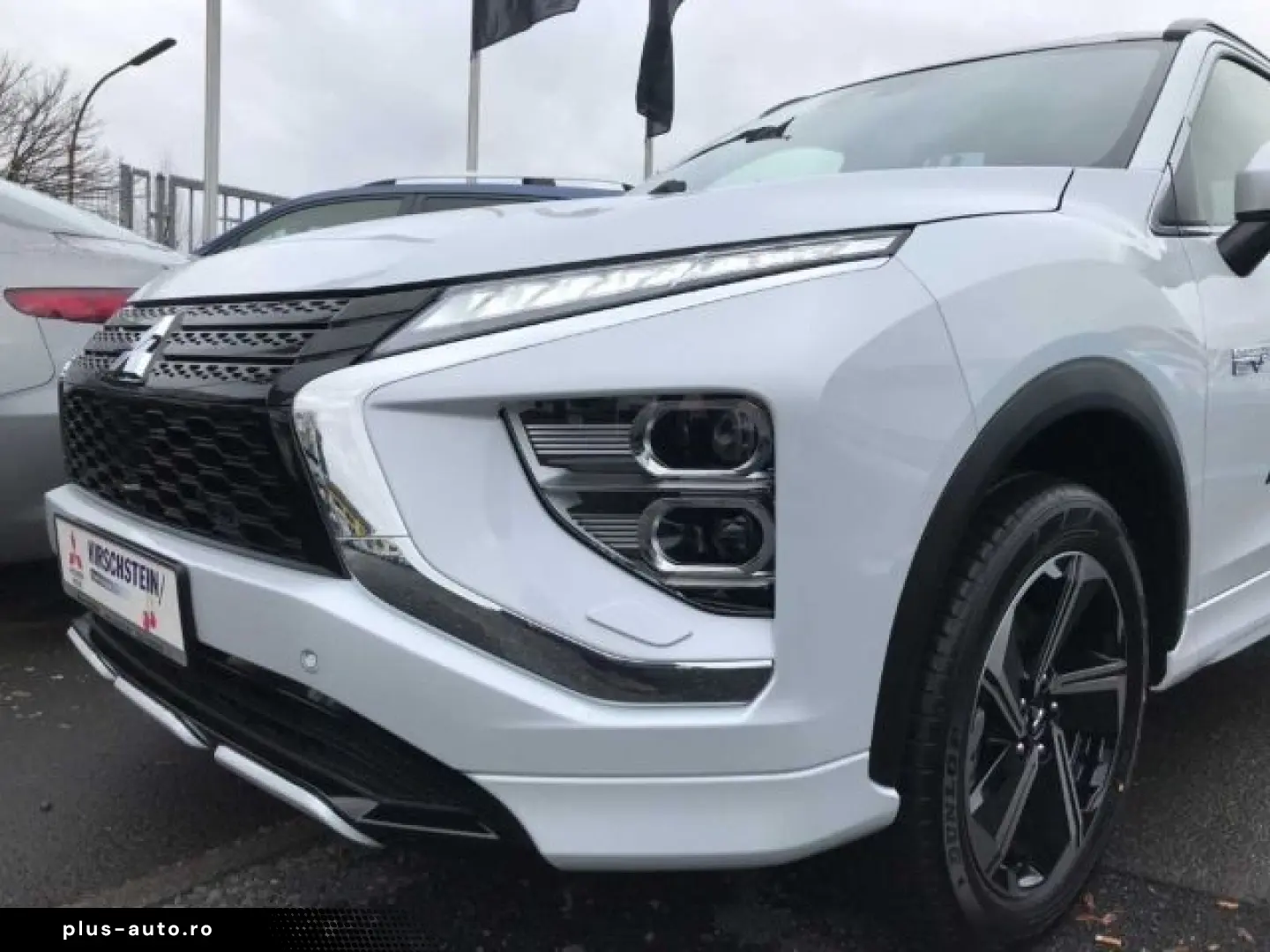 MITSUBISHI Eclipse Cross Plug-In Hybrid Top Leder Pano Head