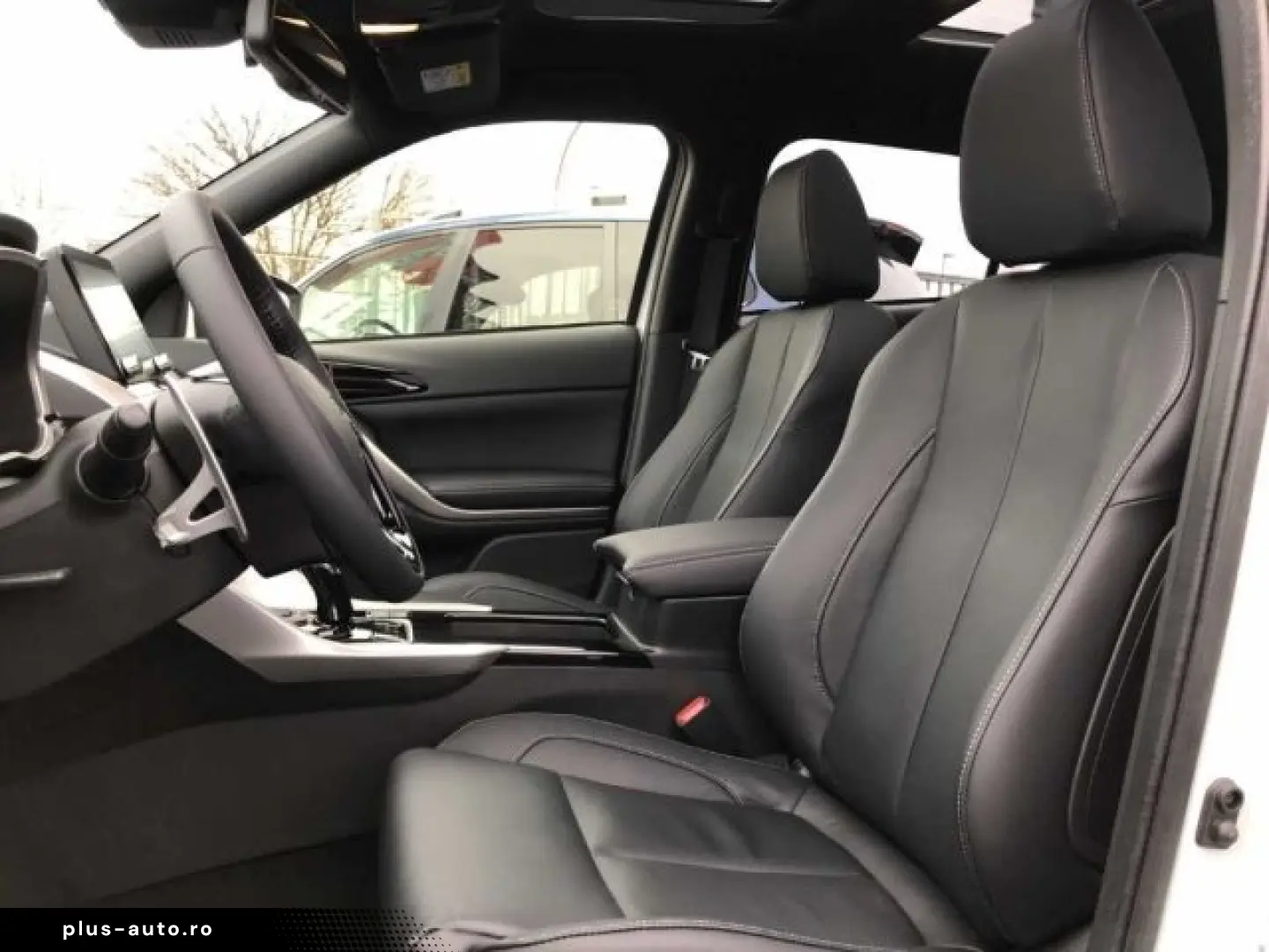 MITSUBISHI Eclipse Cross Plug-In Hybrid Top Leder Pano Head