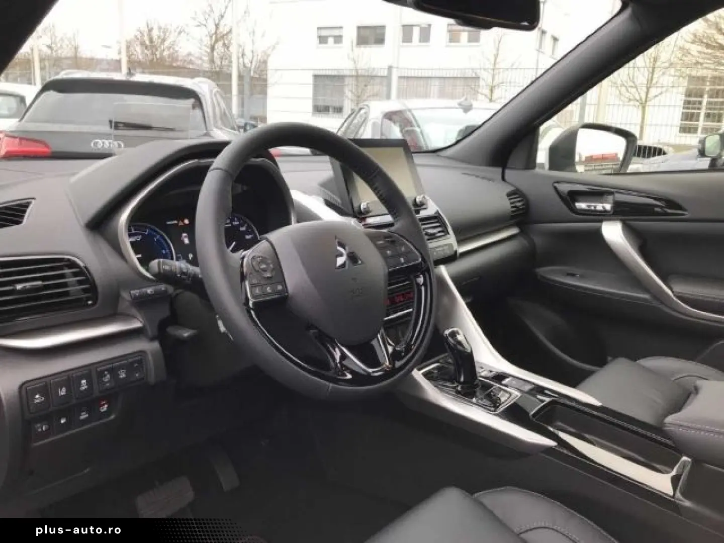 MITSUBISHI Eclipse Cross Plug-In Hybrid Top Leder Pano Head