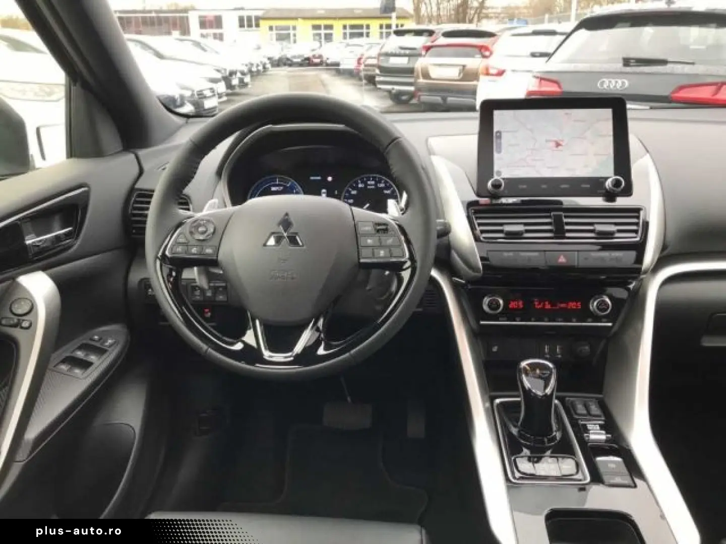 MITSUBISHI Eclipse Cross Plug-In Hybrid Top Leder Pano Head