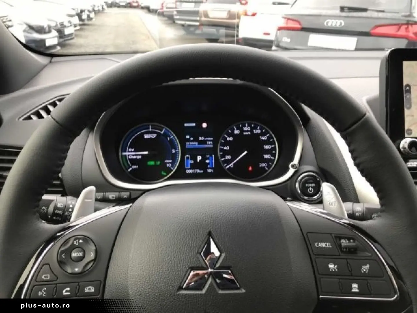 MITSUBISHI Eclipse Cross Plug-In Hybrid Top Leder Pano Head