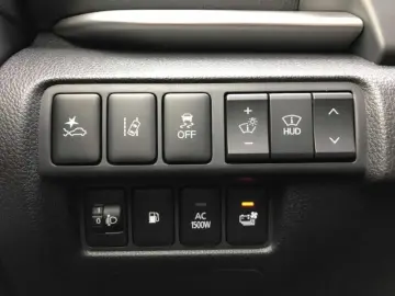 MITSUBISHI Eclipse Cross Plug-In Hybrid Top Leder Pano Head