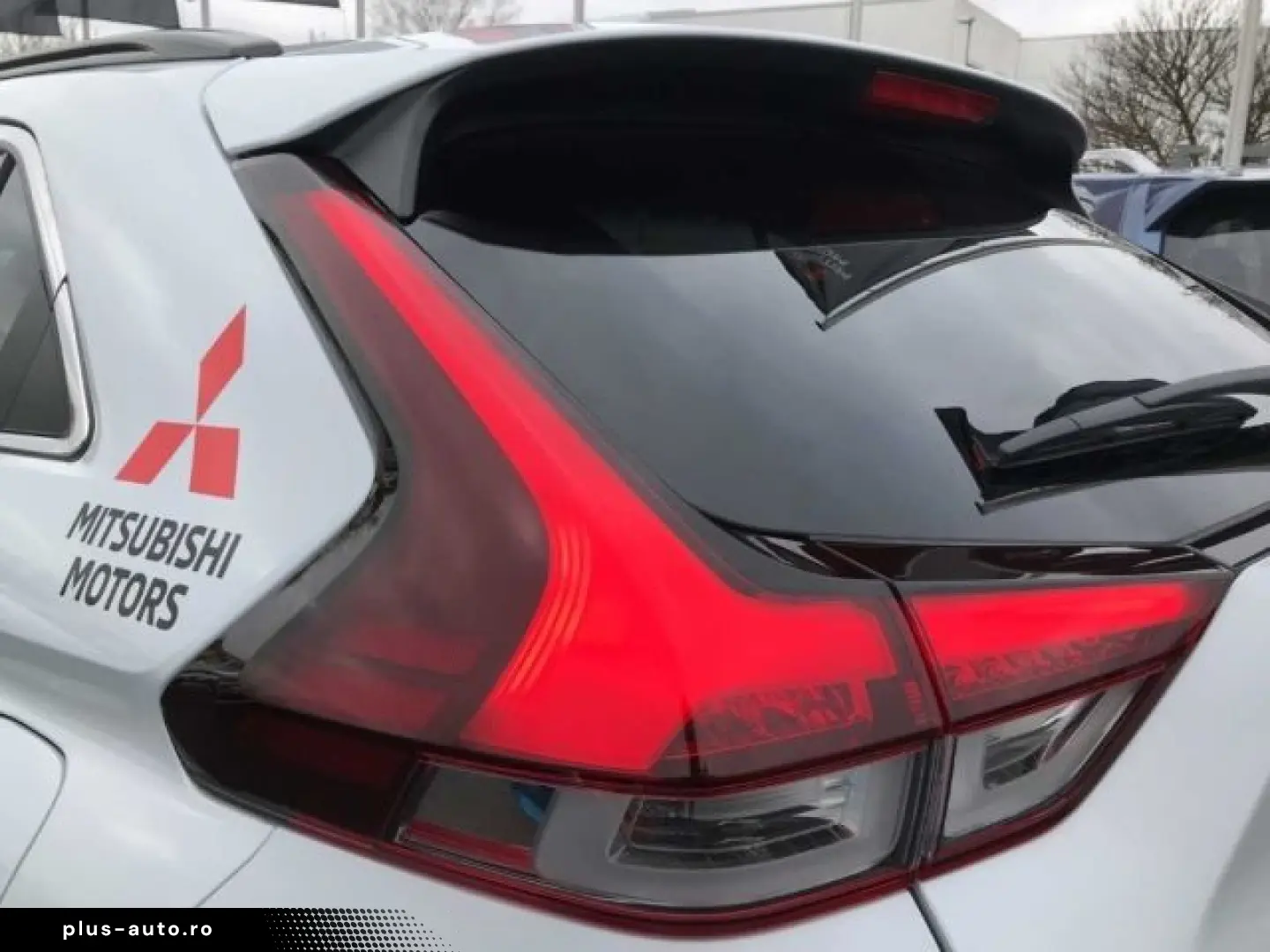 MITSUBISHI Eclipse Cross Plug-In Hybrid Top Leder Pano Head