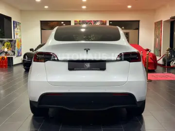 TESLA Model Y Long Range Dual AWD