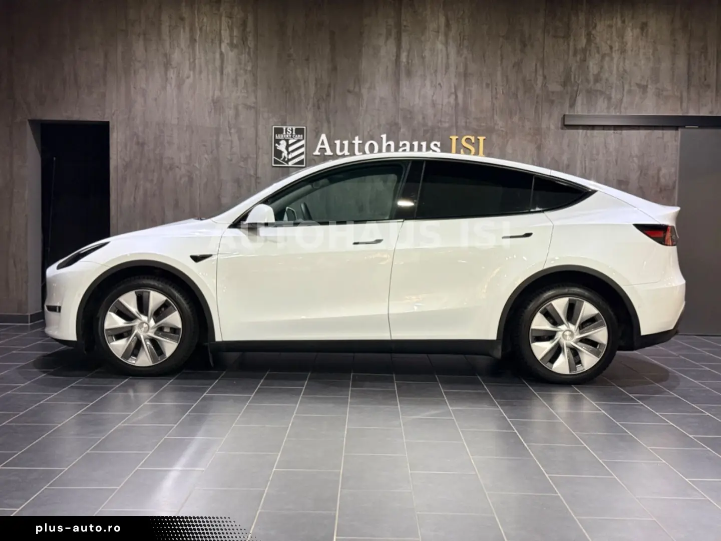 TESLA Model Y Long Range Dual AWD