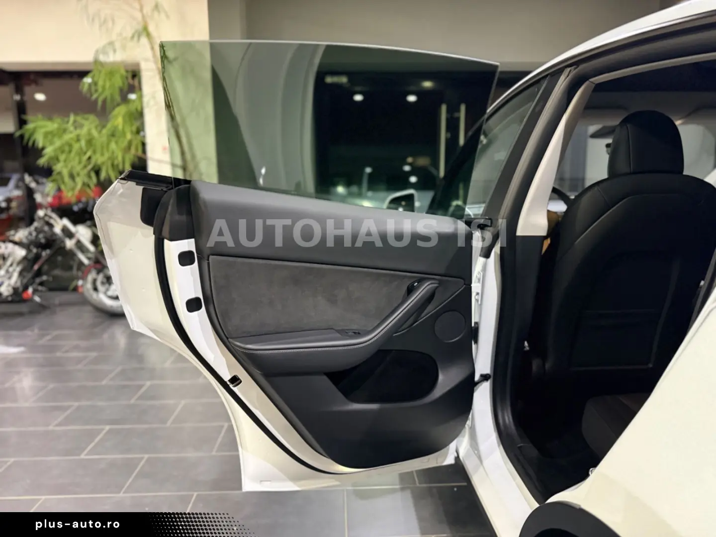 TESLA Model Y Long Range Dual AWD