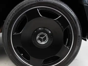 MERCEDES-BENZ G 63 AMG Vollausstattung Neuwertig