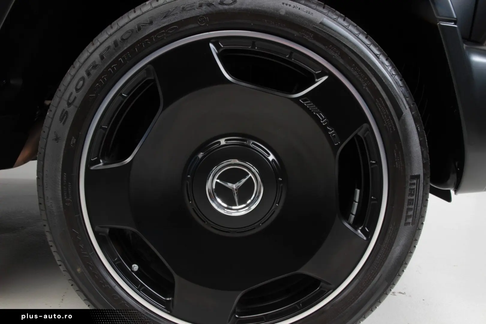 MERCEDES-BENZ G 63 AMG Vollausstattung Neuwertig