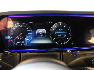 MERCEDES-BENZ G 63 AMG Vollausstattung Neuwertig