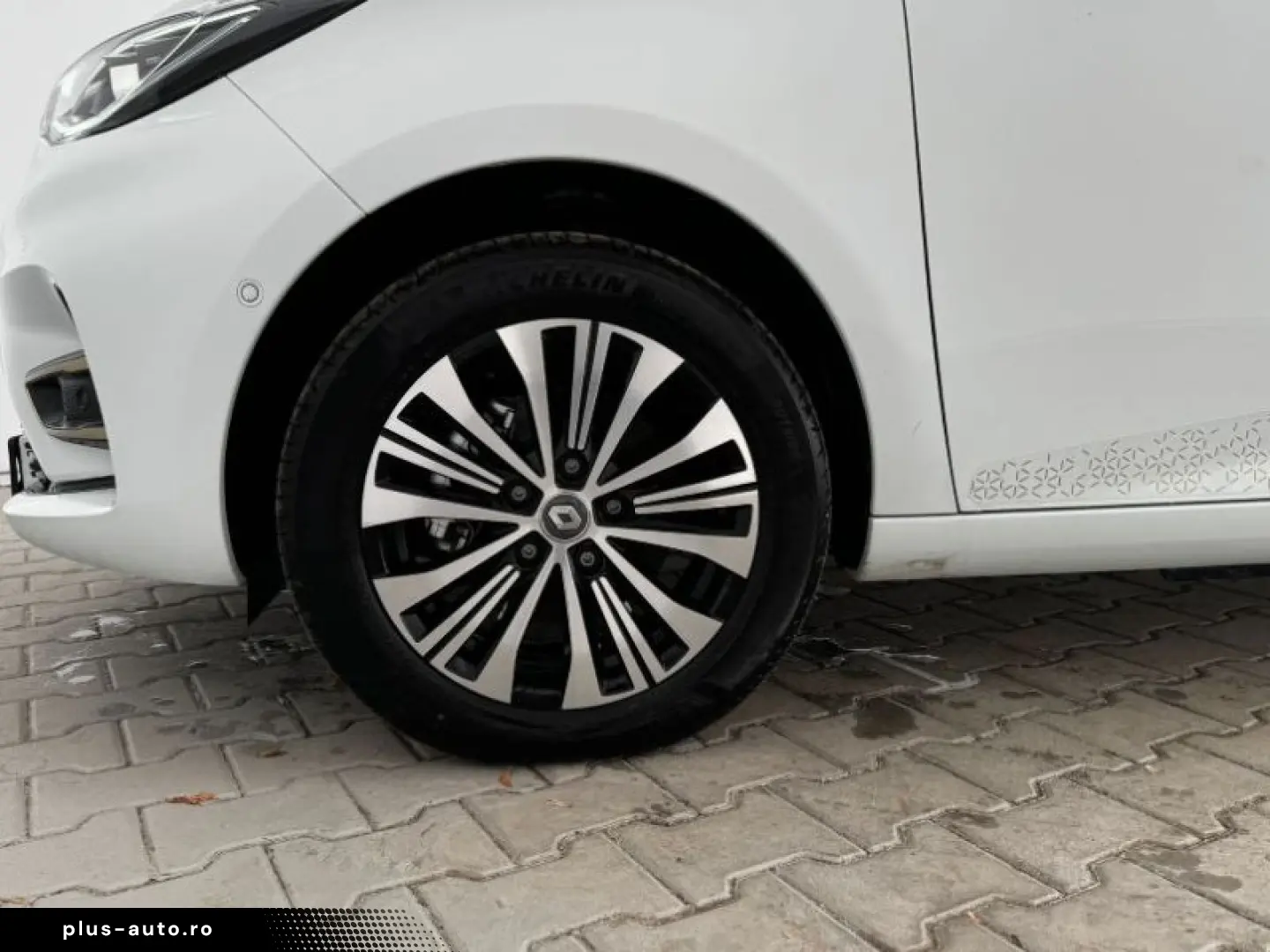 RENAULT ZOE Z.E. 50 R110 equilibre