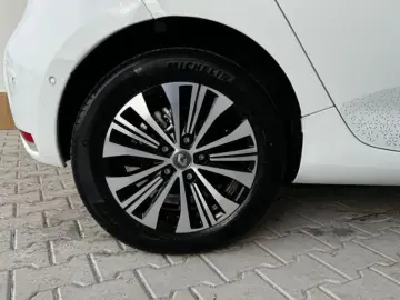 RENAULT ZOE Z.E. 50 R110 equilibre