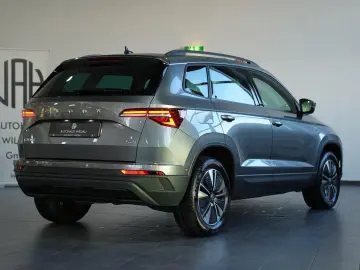 SKODA Karoq Tour 4x4  AUT LED 360  NAV