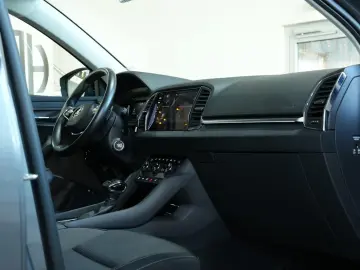 SKODA Karoq Tour 4x4  AUT LED 360  NAV