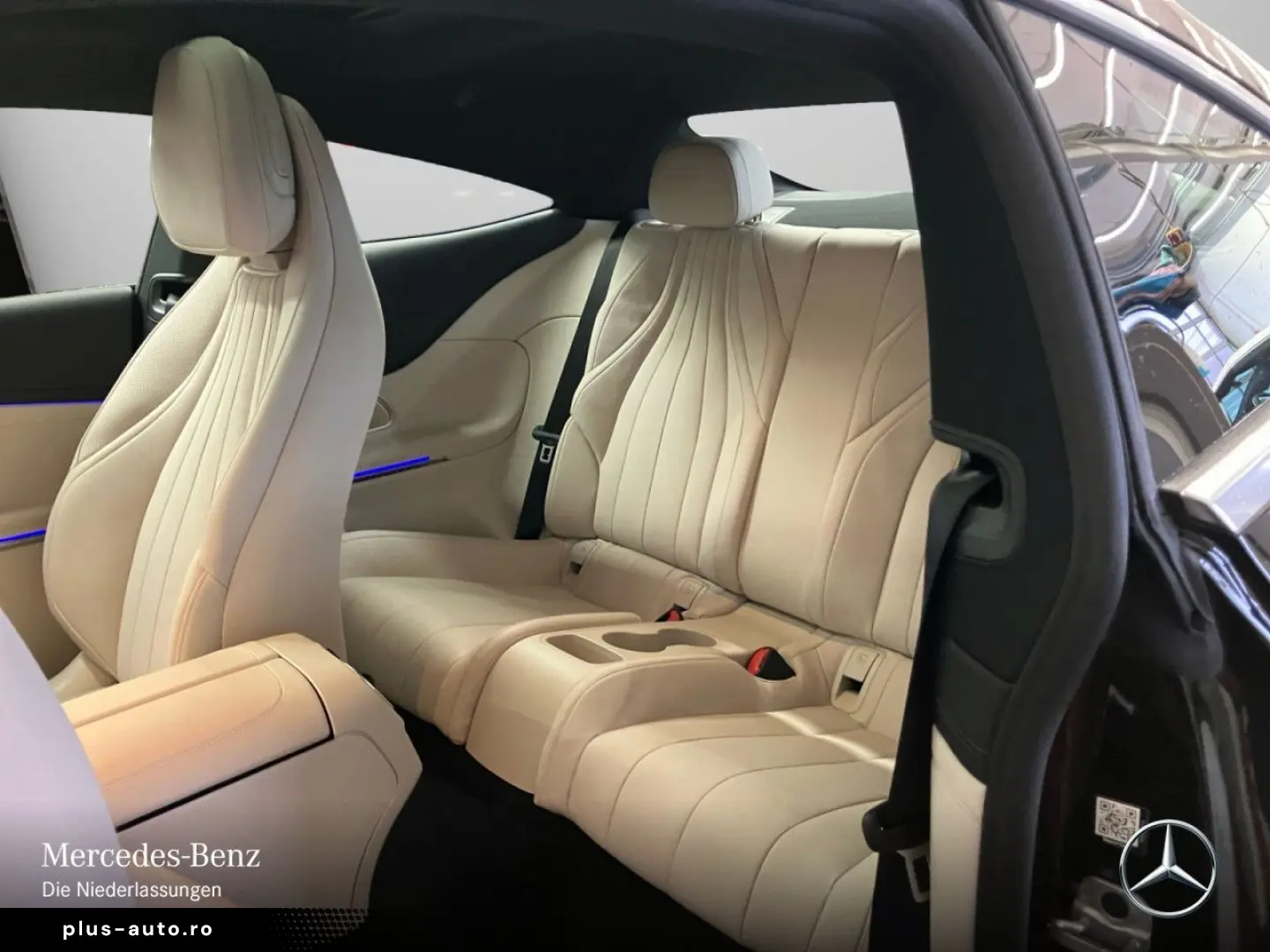 MERCEDES-BENZ CLE 300 e AMG PANO 360 BURMESTER KEYLESS 9G