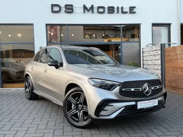 MERCEDES-BENZ GLC 300 d 4Matic AMG Line Pano 1HD Nappa-Braun