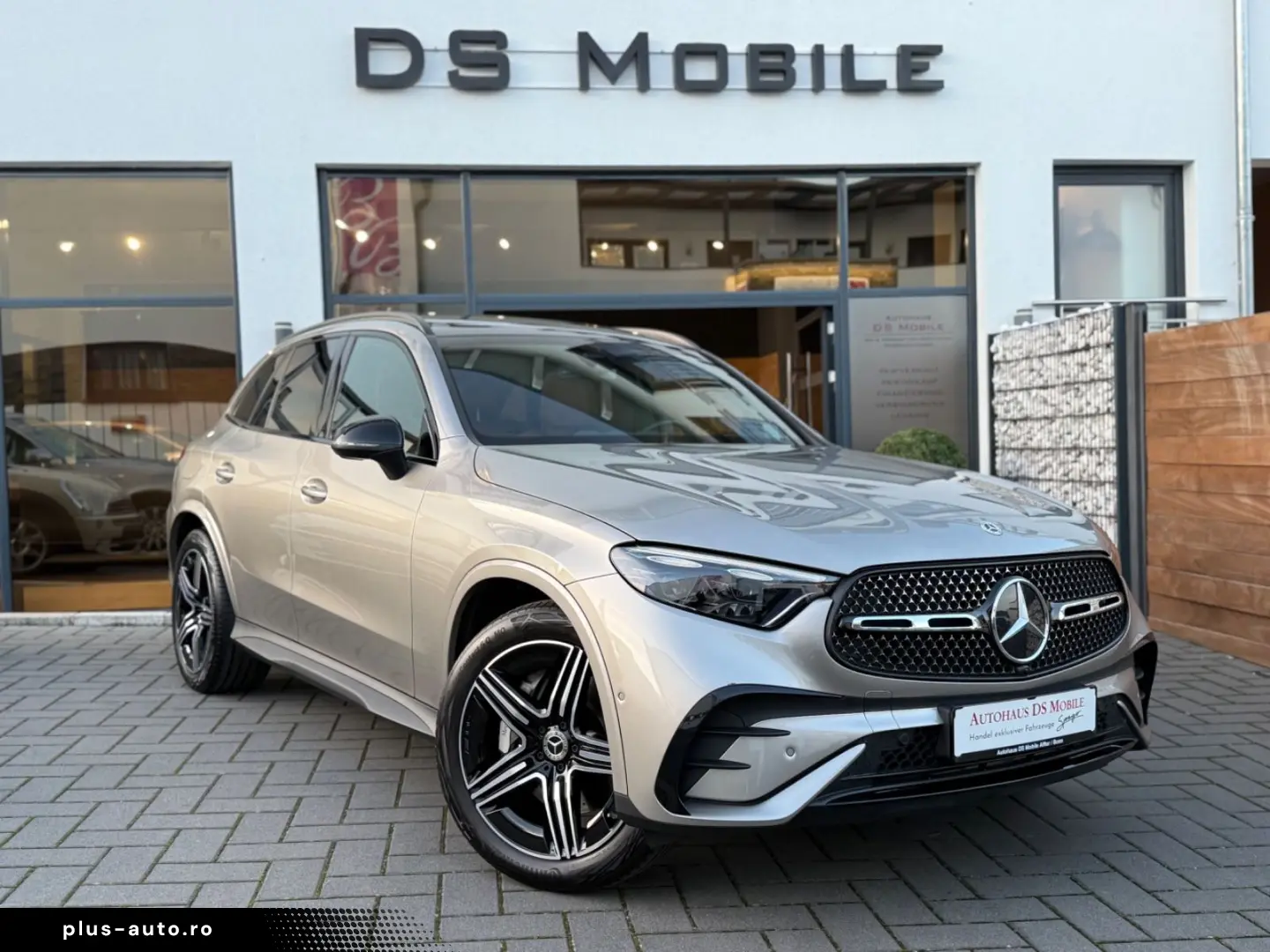 MERCEDES-BENZ GLC 300 d 4Matic AMG Line Pano 1HD Nappa-Braun