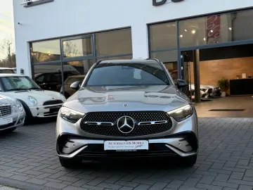 MERCEDES-BENZ GLC 300 d 4Matic AMG Line Pano 1HD Nappa-Braun