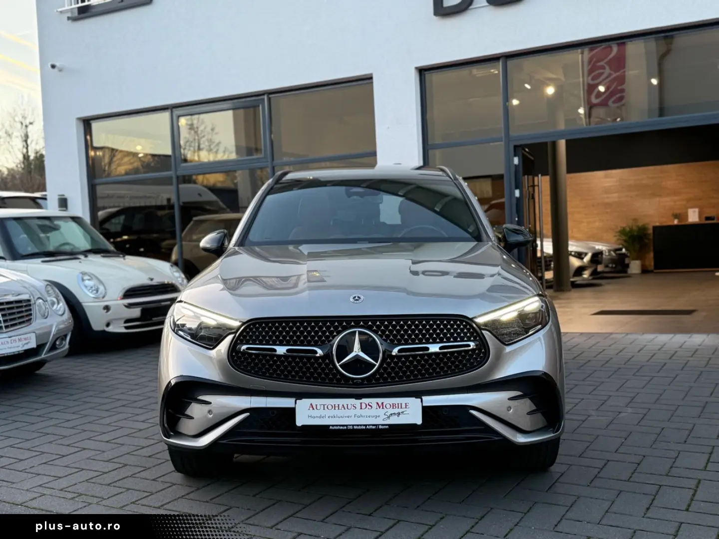 MERCEDES-BENZ GLC 300 d 4Matic AMG Line Pano 1HD Nappa-Braun