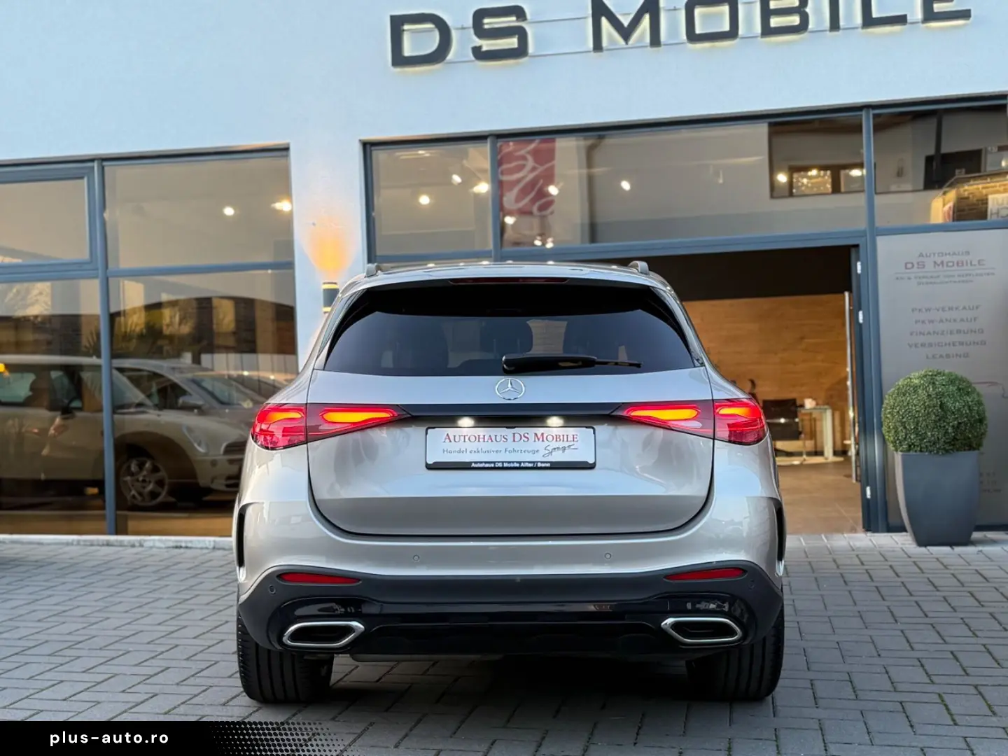 MERCEDES-BENZ GLC 300 d 4Matic AMG Line Pano 1HD Nappa-Braun