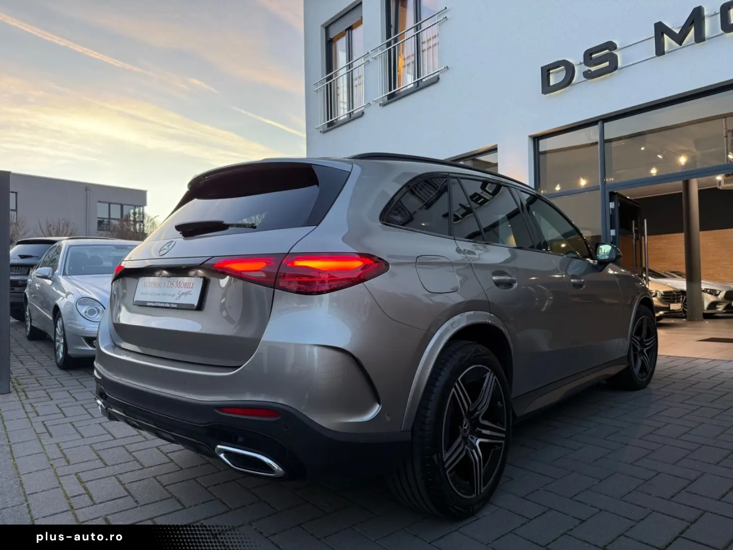 MERCEDES-BENZ GLC 300 d 4Matic AMG Line Pano 1HD Nappa-Braun