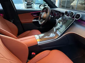 MERCEDES-BENZ GLC 300 d 4Matic AMG Line Pano 1HD Nappa-Braun