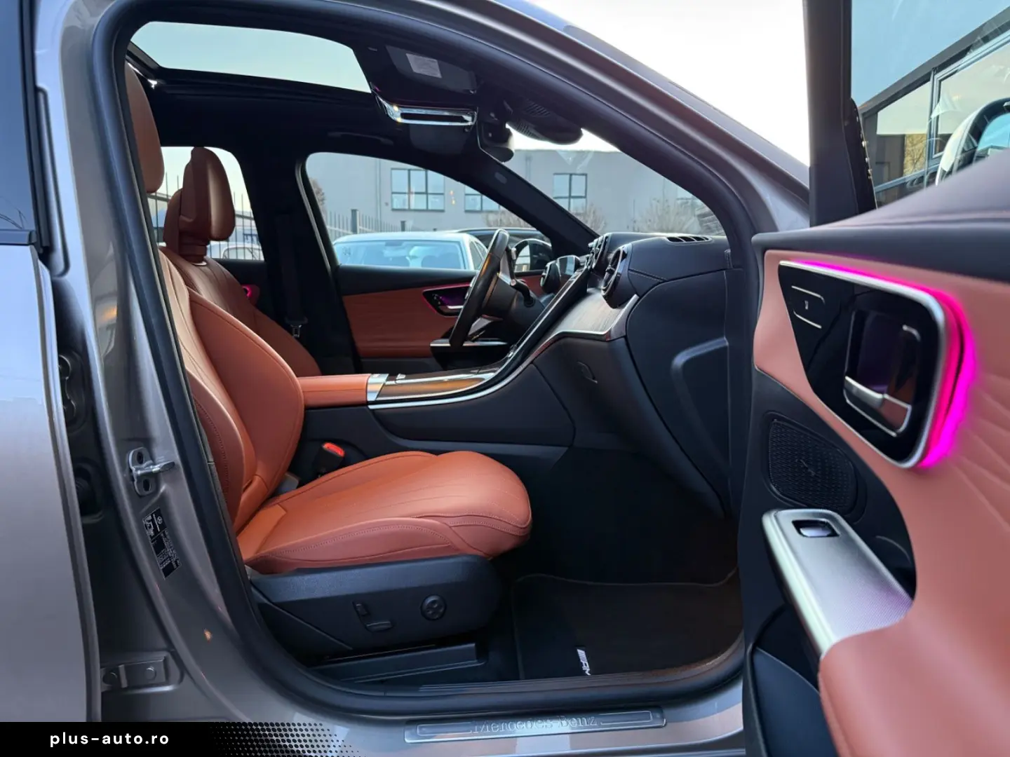 MERCEDES-BENZ GLC 300 d 4Matic AMG Line Pano 1HD Nappa-Braun