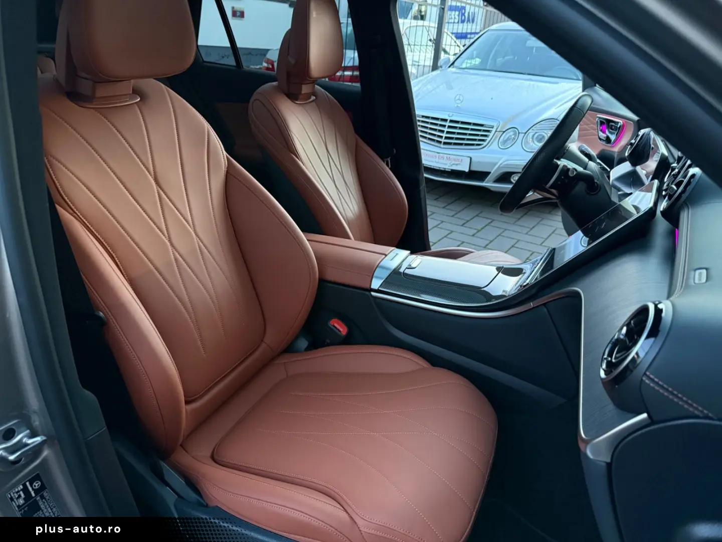 MERCEDES-BENZ GLC 300 d 4Matic AMG Line Pano 1HD Nappa-Braun