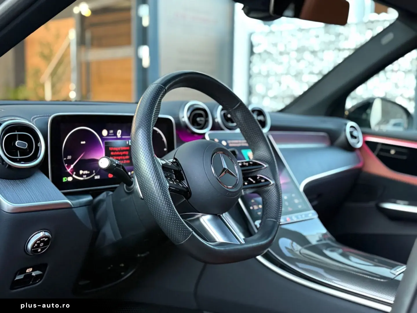 MERCEDES-BENZ GLC 300 d 4Matic AMG Line Pano 1HD Nappa-Braun