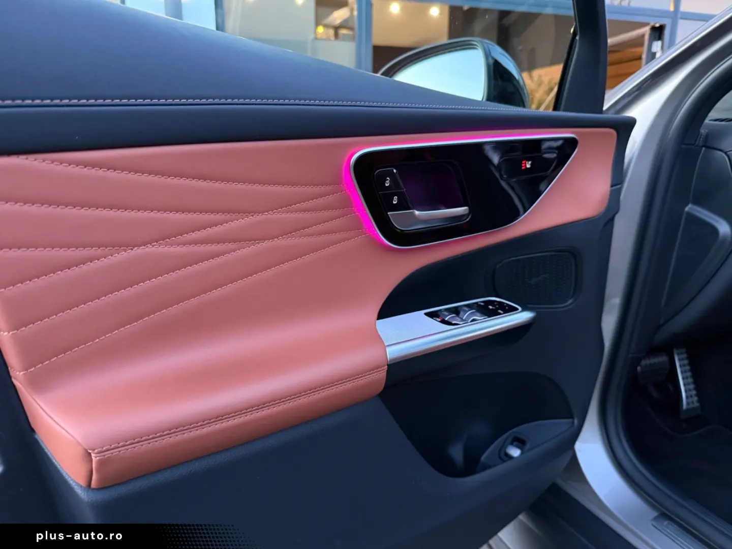 MERCEDES-BENZ GLC 300 d 4Matic AMG Line Pano 1HD Nappa-Braun