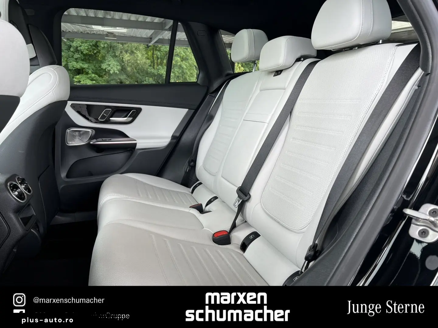 MERCEDES-BENZ GLC 300 de 4M AMG Pano Night Burm3D 360